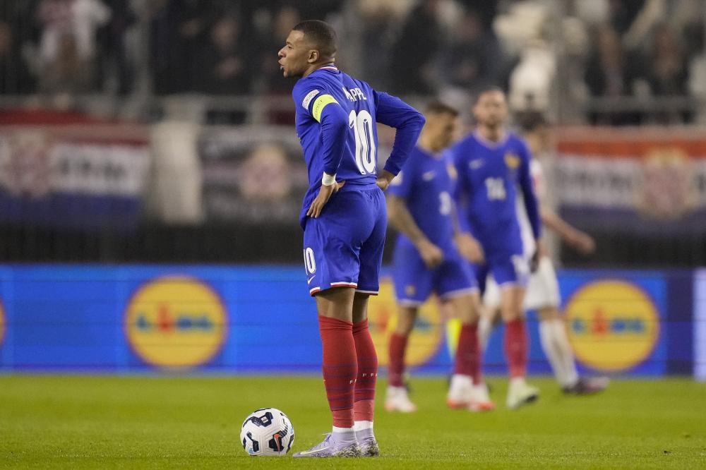 亿万28官网:欧文25+9+5克莱-汤普森18分 独行侠送黄蜂5连败.