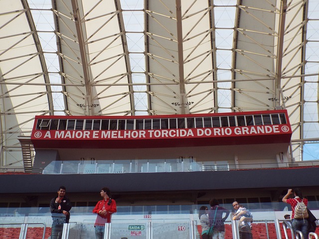 亿万28官网h5:足球中国发布文明观赛倡议书:倡议球迷文明助威,尊重判罚.